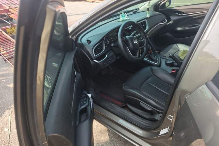 Used Buick GT 2019 18T Automatic Connected Elite Model China VI Standard Driver Seat