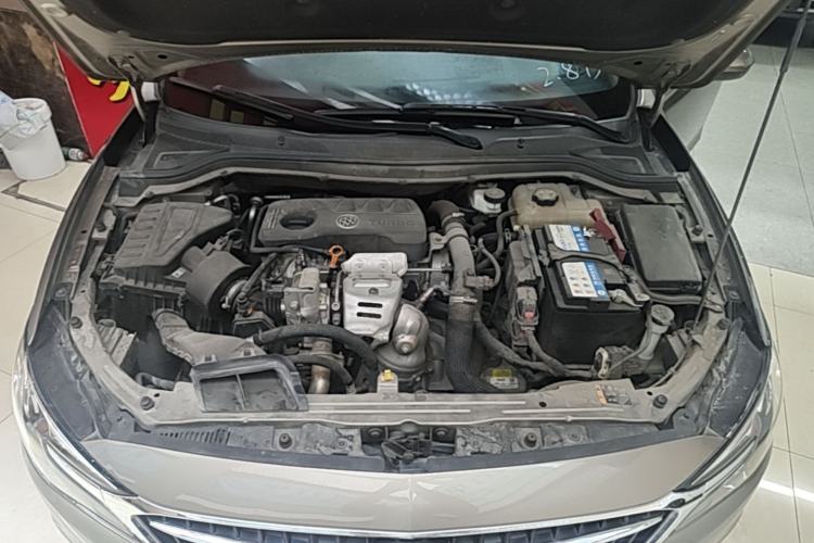 Used Buick GT 2019 15T Dual-Clutch Connected Elite Model China VI Engine Bay