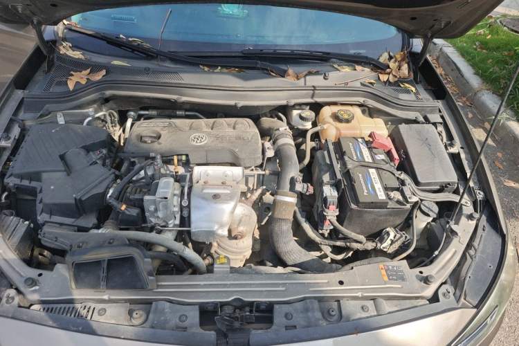 Used Buick GT 2019 18T Automatic Connected Elite Model China VI Standard Engine Bay