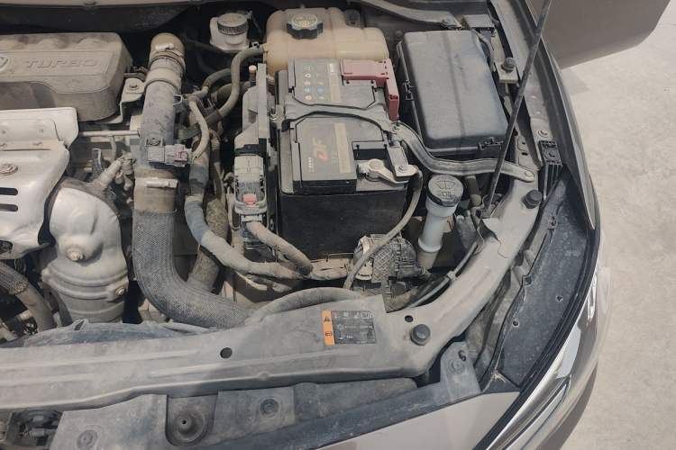 Used Buick GT 2019 15T Dual-Clutch Connected Elite Model China VI Engine Bay Left
