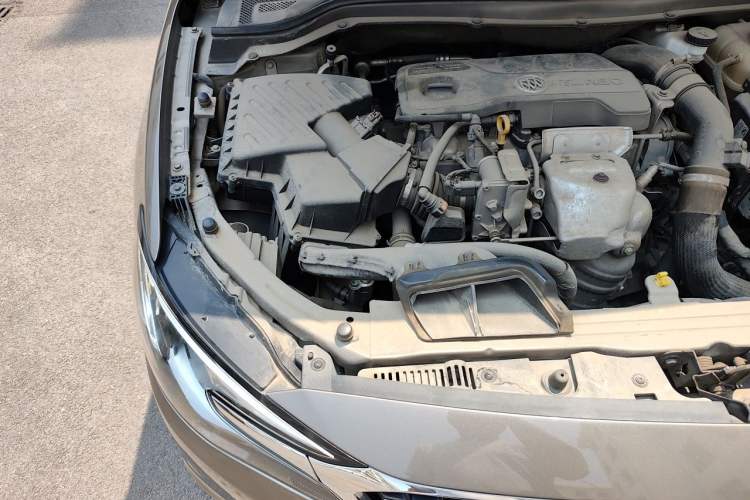Used Buick GT 2019 18T Automatic Connected Elite Model China VI Standard Engine Bay Right