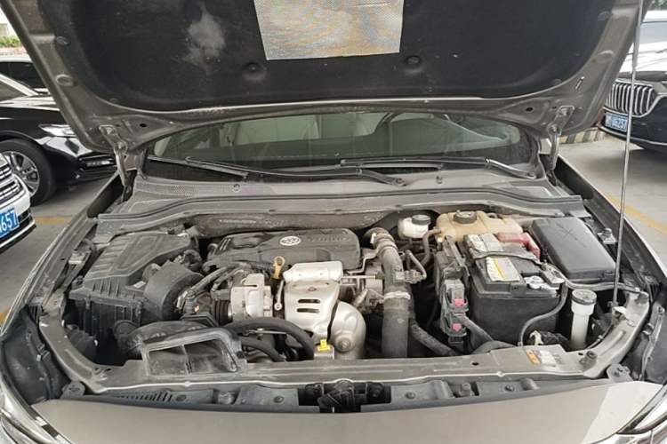 Used Buick GT 2019 15T Dual-Clutch Connected Elite Model China VI Engine Bay