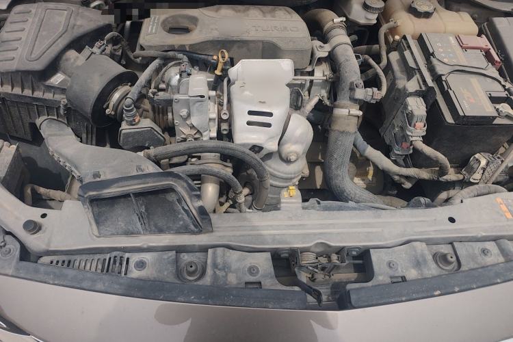 Used Buick GT 2019 15T Dual-Clutch Connected Elite Model China VI Engine Bay