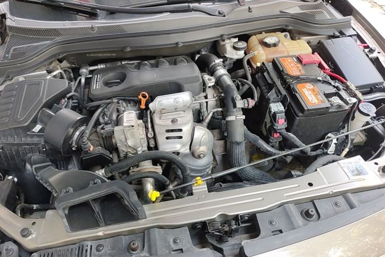 Used Buick GT 2019 15T Dual-Clutch Advanced Version China VI Standard Engine Bay