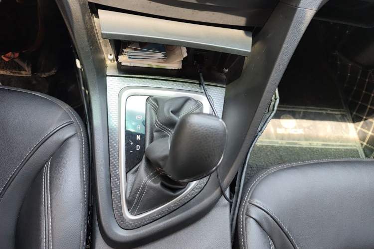 Used Buick GT 2019 18T Automatic Connected Elite Model China VI Standard Gear Lever