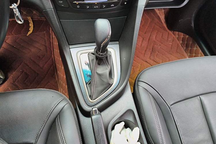 Used Buick GT 2019 18T Automatic Connected Elite Model China VI Standard Gear Lever