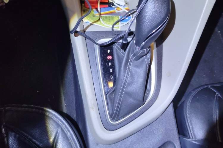 Used Buick GT 2019 15T Dual-Clutch Advanced Version China VI Standard Gear Lever