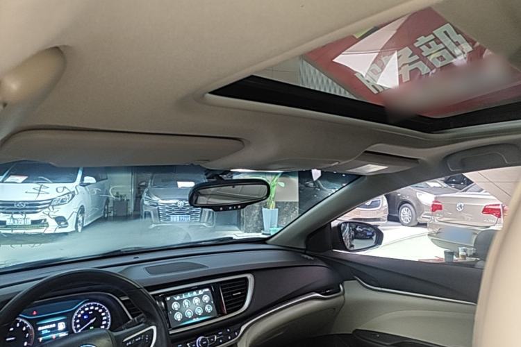 Used Buick GT 2019 15T Dual-Clutch Connected Elite Model China VI Headliner