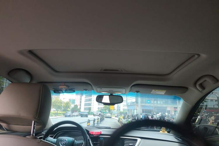 Used Buick GT 2019 15T Dual-Clutch Connected Elite Model China VI Headliner