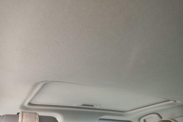 Used Buick GT 2019 15T Dual-Clutch Connected Elite Model China VI Headliner
