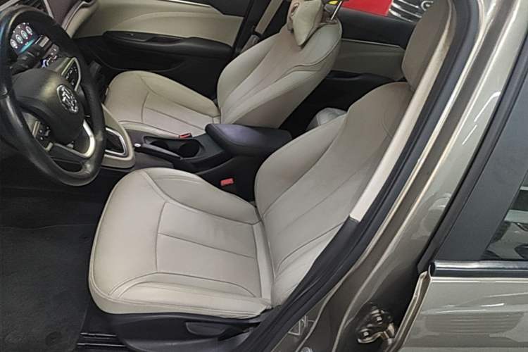 Used Buick GT 2019 15T Dual-Clutch Connected Elite Model China VI Left Front Seat