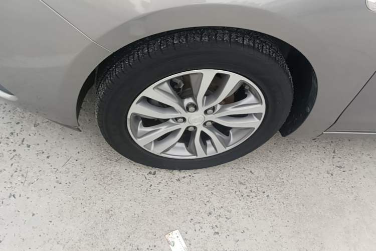 Used Buick GT 2019 18T Automatic Connected Elite Model China V Standard Left Front Wheel Hub