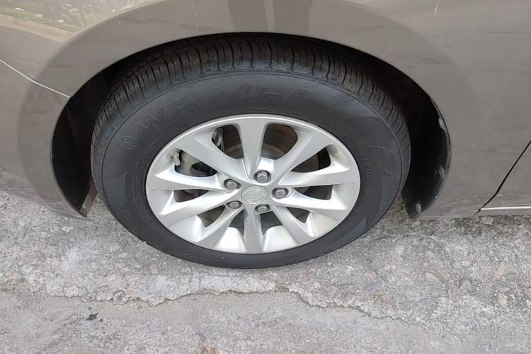 Used Buick GT 2019 15T Dual-Clutch Advanced Version China VI Standard Left Front Wheel Hub