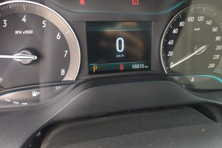 Used Buick GT 2019 15T Dual-Clutch Connected Elite Model China VI Odometer Close Up