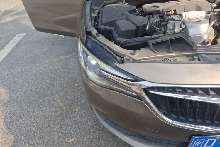 Used Buick GT 2019 18T Automatic Connected Elite Model China VI Standard Right Front Headlight