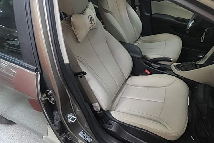 Used Buick GT 2019 15T Dual-Clutch Connected Elite Model China VI Right Front Seat