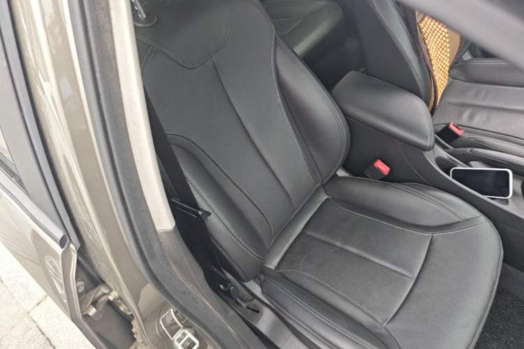 Used Buick GT 2019 18T Automatic Connected Elite Model China VI Standard Right Front Seat