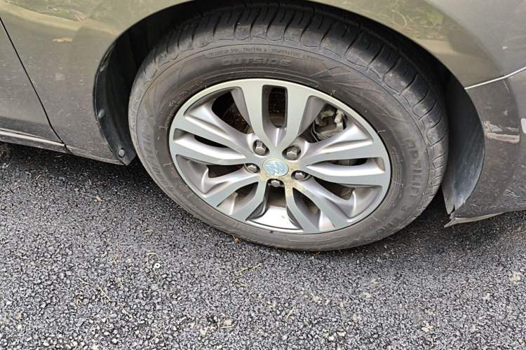 Used Buick GT 2019 18T Automatic Connected Elite Model China VI Standard Right Front Wheel Hub