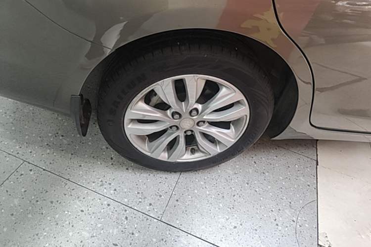 Used Buick GT 2019 15T Dual-Clutch Connected Elite Model China VI Right Rear Wheel Hub