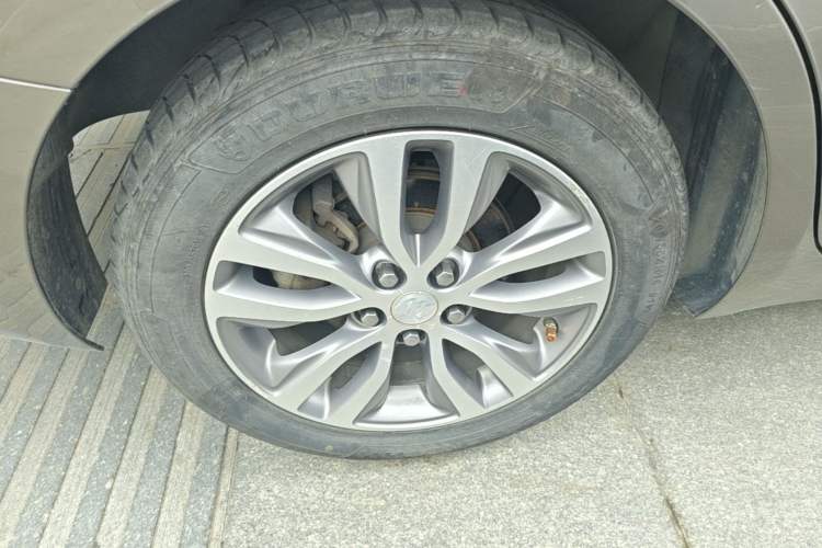 Used Buick GT 2019 18T Automatic Connected Elite Model China VI Standard Right Rear Wheel Hub