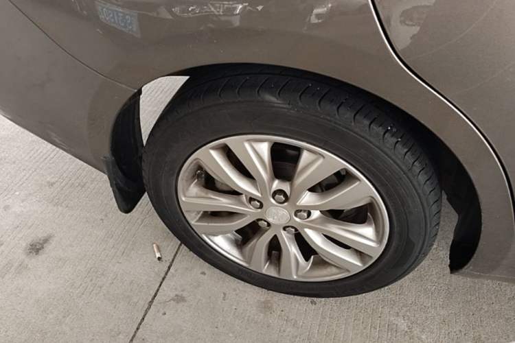 Used Buick GT 2019 15T Dual-Clutch Connected Elite Model China VI Right Rear Wheel Hub