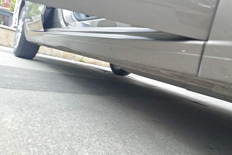 Used Buick GT 2019 18T Automatic Connected Elite Model China VI Standard Right Side Sill