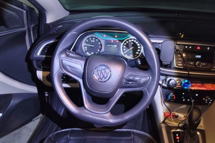 Used Buick GT 2019 15T Dual-Clutch Advanced Version China VI Standard Steering Wheel