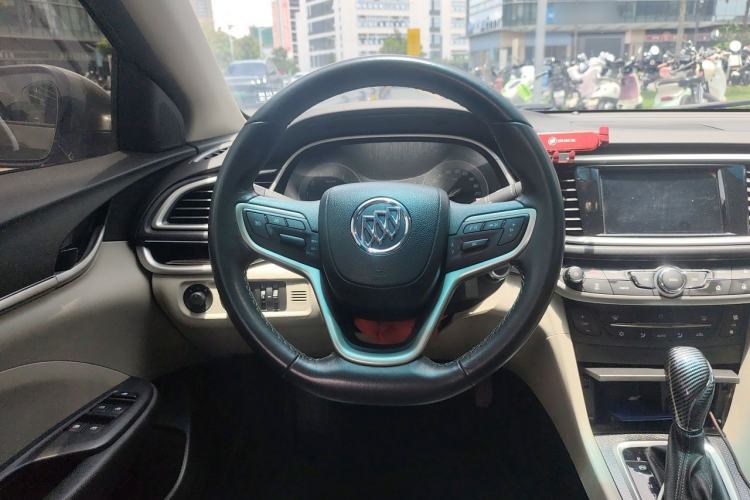 Used Buick GT 2019 15T Dual-Clutch Connected Elite Model China VI Steering Wheel
