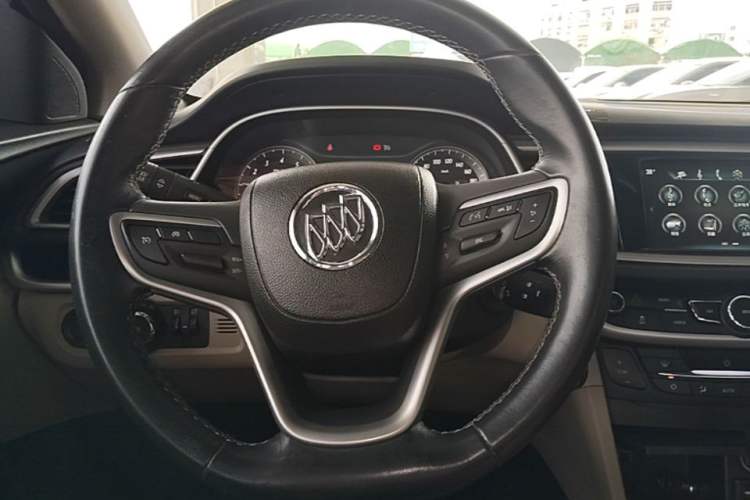 Used Buick GT 2019 15T Dual-Clutch Connected Elite Model China VI Steering Wheel