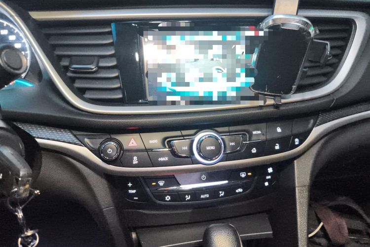 Used Buick GT 2019 18T Automatic Connected Elite Model China VI Standard Audio And AC Panel