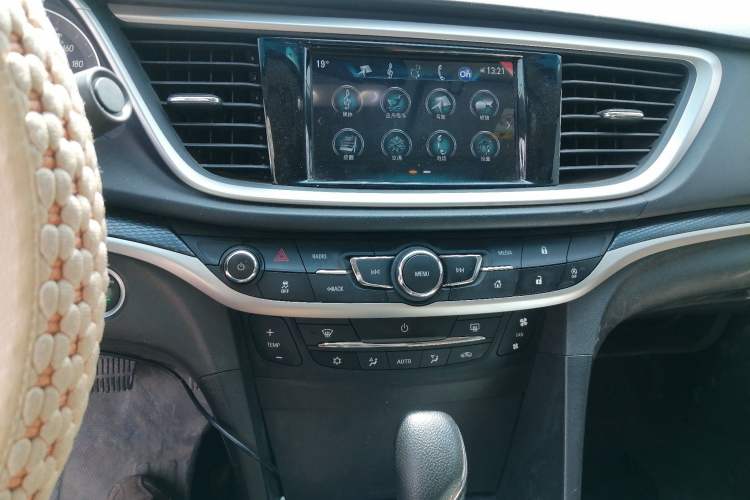 Used Buick GT 2019 18T Automatic Connected Flagship Version China V Standard Audio And AC Panel