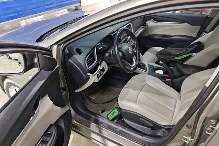 Used Buick GT 2019 15T Dual-Clutch Connected Elite Model China VI Driver Seat