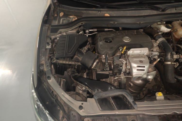 Used Buick GT 2019 15T Dual-Clutch Connected Elite Model China VI Engine Bay Right