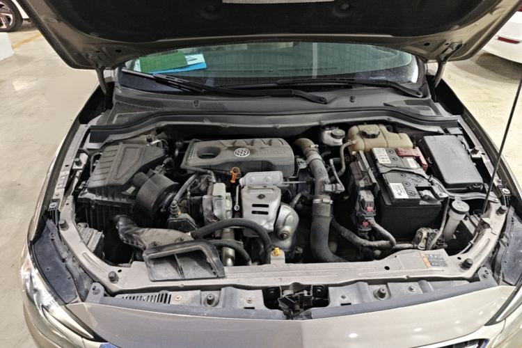 Used Buick GT 2019 15T Dual-Clutch Connected Elite Model China VI Engine Bay