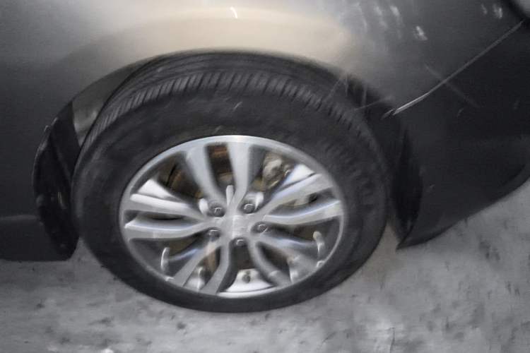 Used Buick GT 2019 18T Automatic Connected Elite Model China VI Standard Right Front Wheel Hub