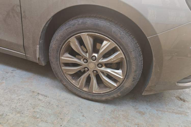 Used Buick GT 2019 15T Manual Elite Version China VI Standard Right Front Wheel Hub