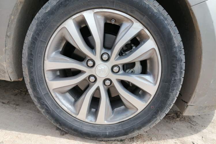 Used Buick GT 2019 18T Automatic Connected Flagship Version China V Standard Right Front Wheel Hub