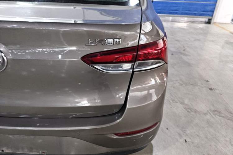 Used Buick GT 2019 15T Dual-Clutch Connected Elite Model China VI Right Rear Taillight
