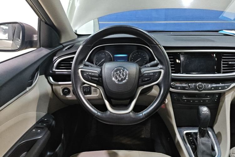 Used Buick GT 2019 15T Dual-Clutch Connected Elite Model China VI Steering Wheel