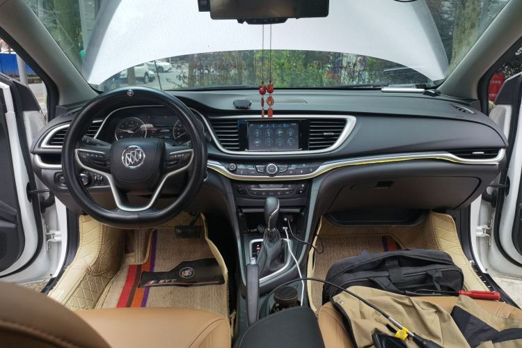 Used Buick GT 2019 18T Automatic Connected Flagship Version China VI Standard Center Console