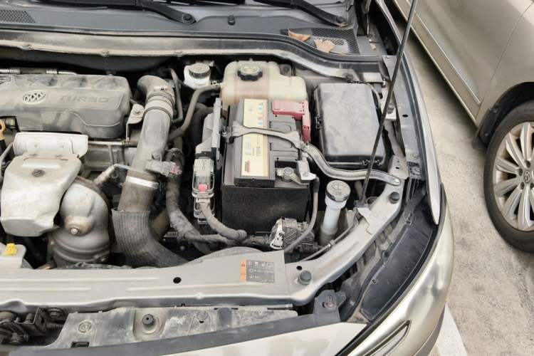 Used Buick GT 2019 18T Automatic Connected Elite Model China VI Standard Engine Bay Left