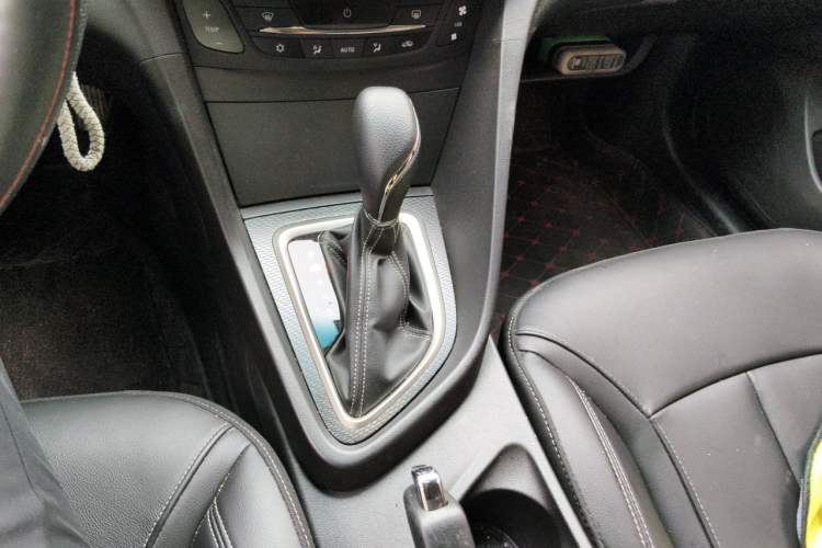 Used Buick GT 2019 18T Automatic Connected Elite Model China VI Standard Gear Lever