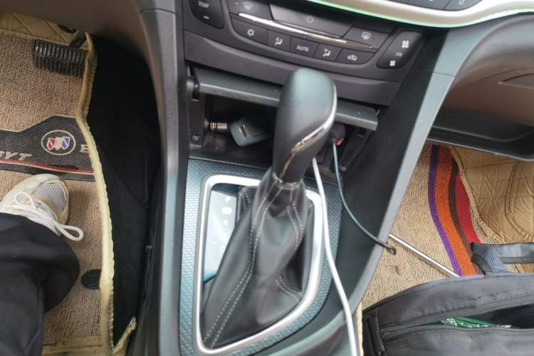 Used Buick GT 2019 18T Automatic Connected Flagship Version China VI Standard Gear Lever