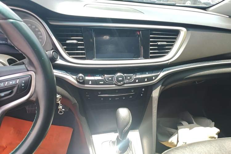 Used Buick GT 2019 18T Automatic Connected Elite Model China VI Standard Audio And AC Panel
