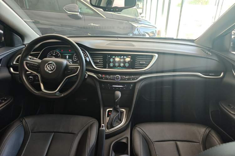 Used Buick GT 2019 18T Automatic Connected Elite Model China VI Standard Center Console