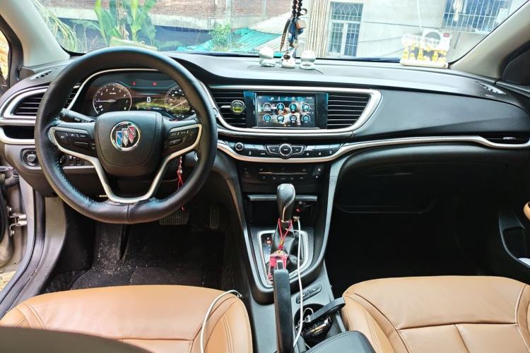 Used Buick GT 2019 18T Automatic Connected Flagship Version China V Standard Center Console
