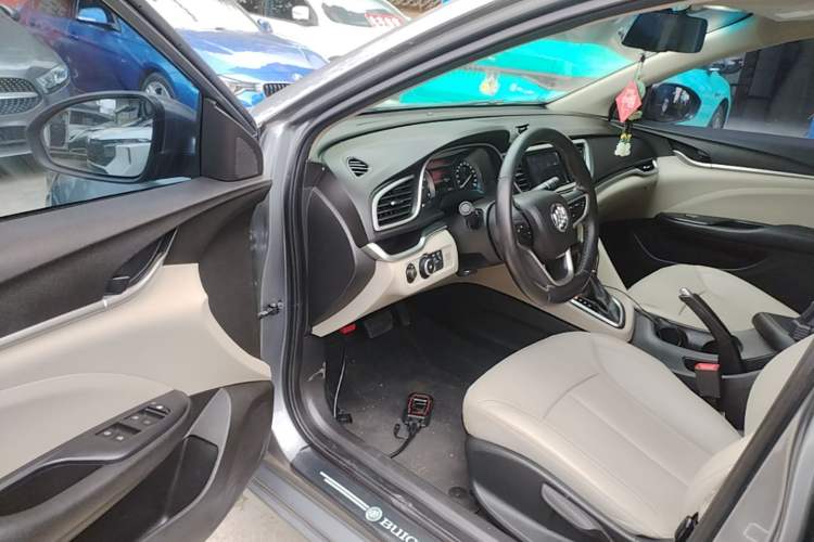 Used Buick GT 2019 15T Dual-Clutch Connected Elite Model China VI Driver Seat
