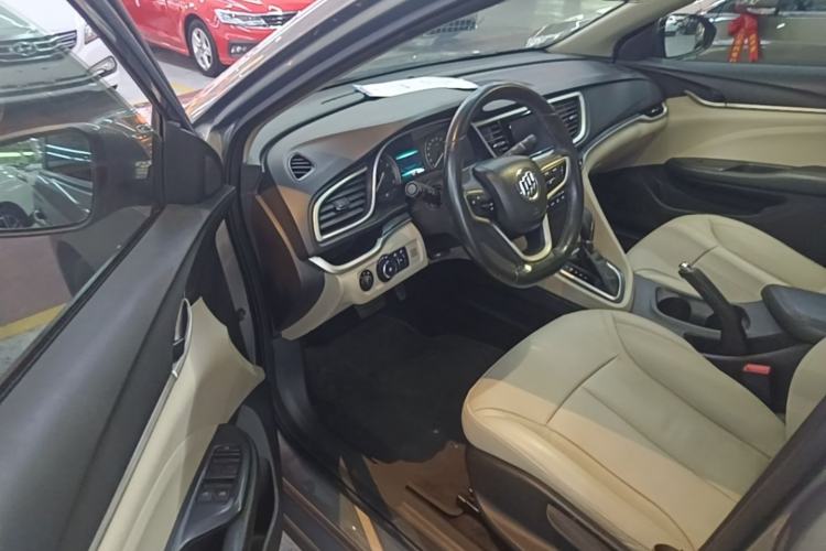 Used Buick GT 2019 15T Dual-Clutch Connected Elite Version China V Standard Driver Seat
