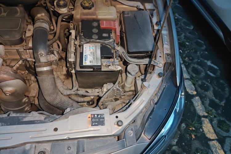 Used Buick GT 2019 18T Automatic Connected Elite Model China V Standard Engine Bay Left