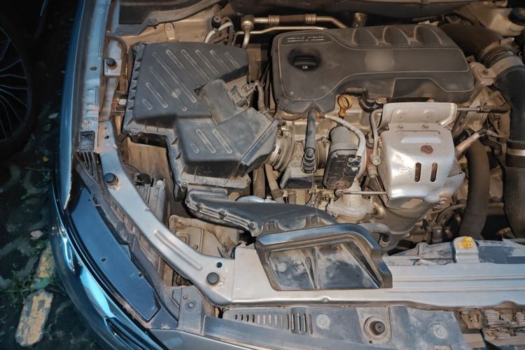 Used Buick GT 2019 18T Automatic Connected Elite Model China V Standard Engine Bay Right
